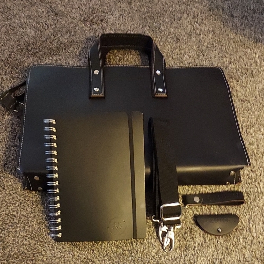 NWOT, Robb Vices Black Leather Men's Bag